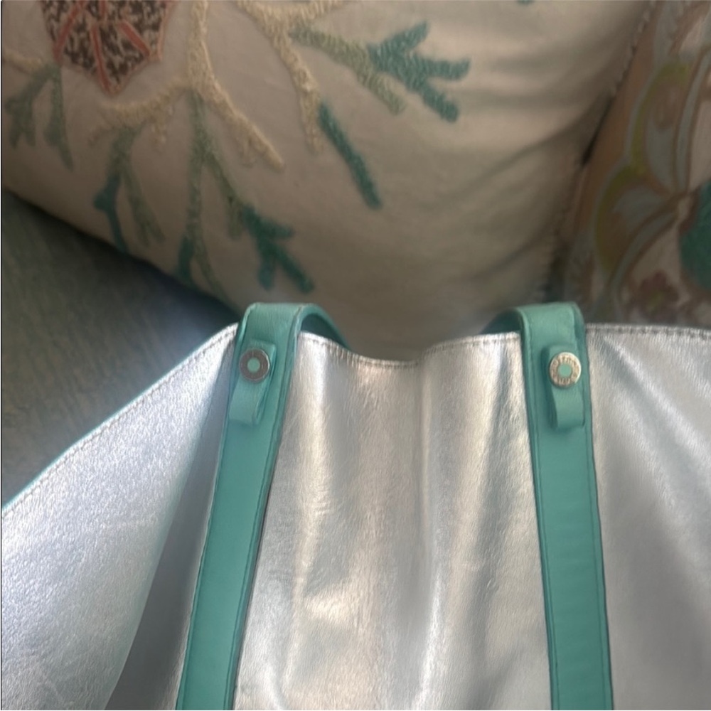 Bundle of 2 Tiffany & Co. Leather Tote Bags - Picture 11 of 16